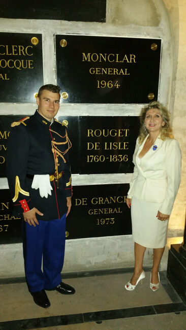 14 juillet 2015. 14 juillet aux Invalides dans la Crypte des Gouverneurs, en présence du Ministre des Anciens Combattants Monsieur Jean-Marc Todeschini, de Généraux et de l’adjointe à la Mairie de Paris Madame Catherine Vieu-Charier. Interprétation de La Marseillaise a cappella en hommage à Monsieur Rouget de Lisle qui créa La Marseillaise et dont nous fêtons le 100 ème anniversaire du transfert de ces cendres aux Invalides le 14 juillet 1915 et les 220 ans de La Marseillaise en tant que chant national le 14 juillet 1795