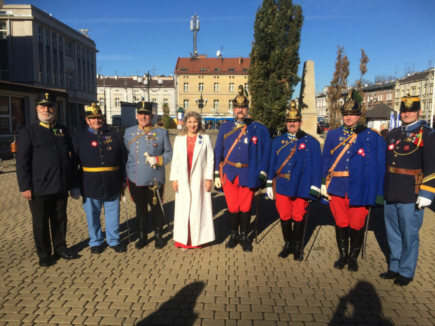 1 novembre 2018. Pologne, Cracovie, à l’occasion de la Célébration Internationale du 100 ème anniversaire de la libération, Nathalie est invitée à chanter l’Hymne polonais de 1918 puis La Marseillaise accompagnée par l’orchestre et le chœur de Pologne.