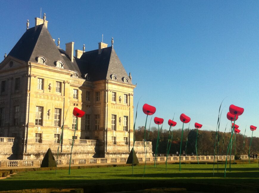 18 octobre 2015. Le Château de Vaux-le-Vicomte commémore la guerre de 14-18 avec bivouac « Mémoire de Poilus » et la Madelon, Nathalie qui interprète des extrait de l’album « Les plus belles pages musicales de 14-18″.