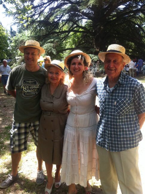 21 juin 2015. St-Andéol, dans le parc du Château de Monsieur Jean-Louis DUPLAN, journée champêtre.