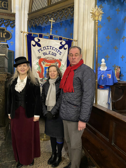 29 janvier 2022 Montpellier (34), Chapelle des Pénitents Bleus, messe en l’honneur de Sainte Dévote, Nathalie est entourée de Madame Soledad Fuentes Gomez, Consule générale d’Espagne et de Monsieur Eric Loustau, Consul de Monaco.